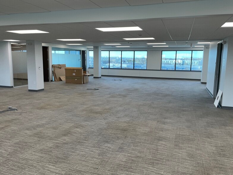 More Photos Of 4351 W College Ave, Appleton Office For Lease