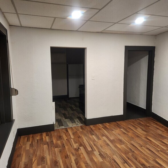 More Photos Of 1301 Pennsylvania St, Gary Apartments For Sale