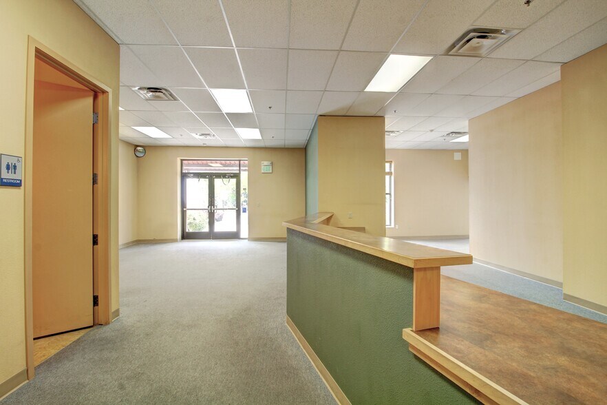 More Photos Of 290 Nickel St, Broomfield General Retail For Sale