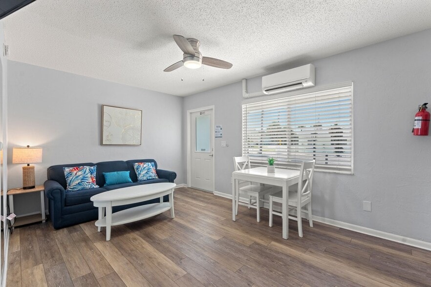 More Photos Of 1708 S Atlantic Ave, New Smyrna Beach Hotel For Sale