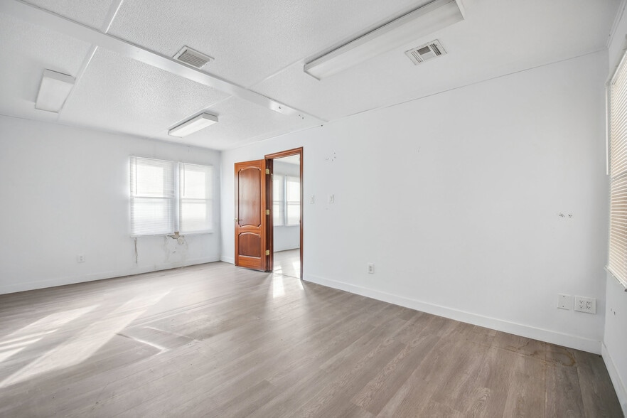 More Photos Of 343 Sand Ln, Staten Island Daycare Center For Sale