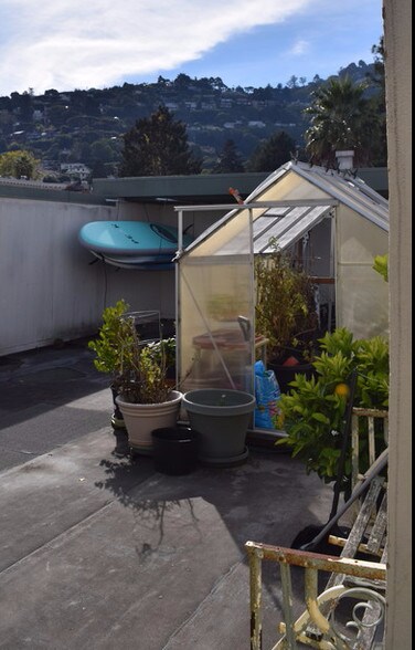 More Photos Of 206 Caledonia St, Sausalito Apartments For Sale