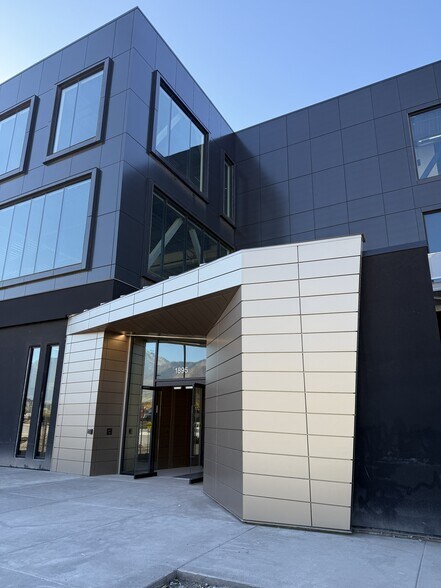 More Photos Of 4835 S Highland Dr, Holladay Office For Lease