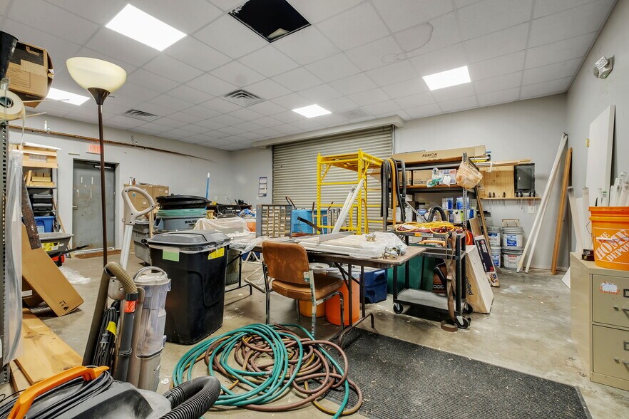 More Photos Of 1690 Capital Cir SW, Tallahassee Warehouse For Sale