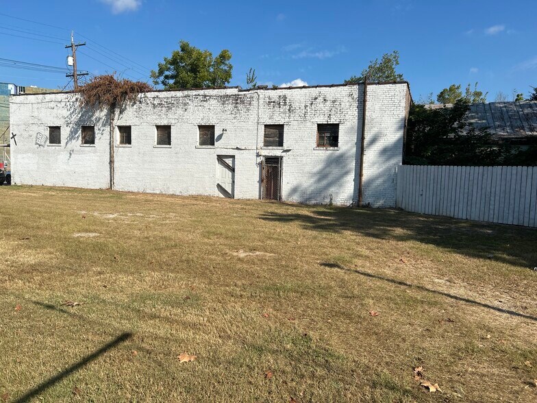 Primary Photo Of 710 Scenic Hwy, Baton Rouge Light Distribution For Sale