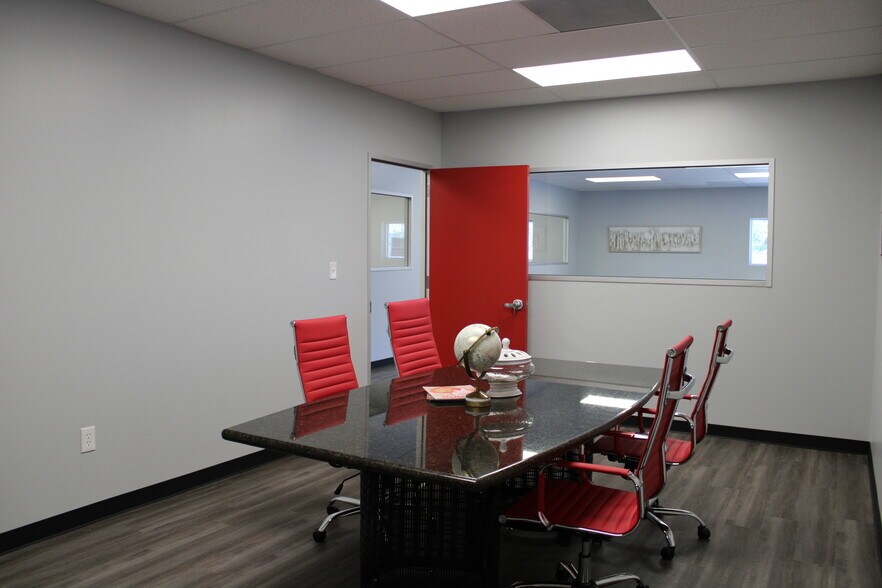 More Photos Of 6456 Cunningham Rd, Houston Industrial For Lease