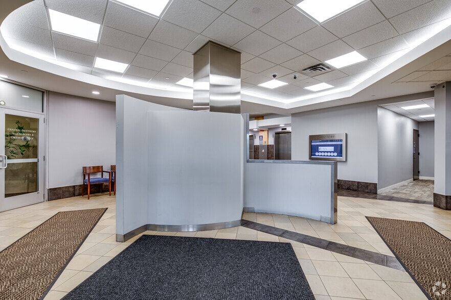 More Photos Of 7300 147th St W, Apple Valley Office For Lease