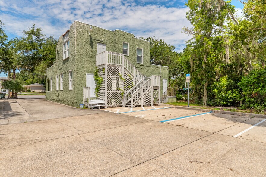 More Photos Of 519 S Ridgewood Ave, Daytona Beach Office For Sale