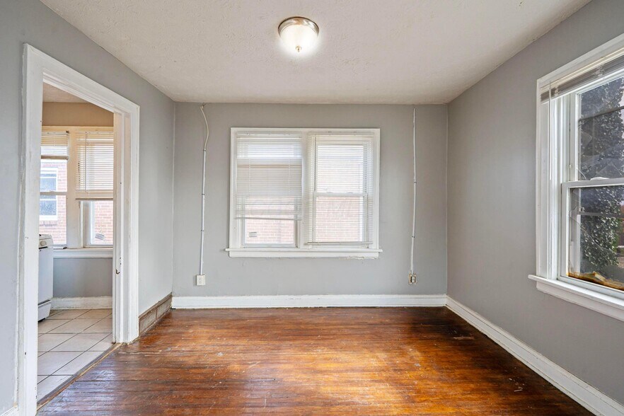 More Photos Of 1657 Sullivant Ave, Columbus Apartments For Sale