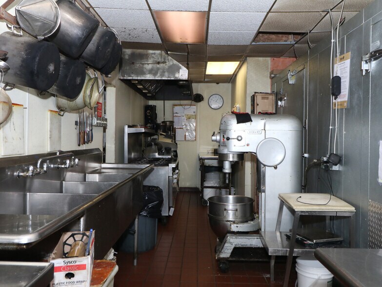 More Photos Of 116 Indiana St, Punxsutawney Restaurant For Sale