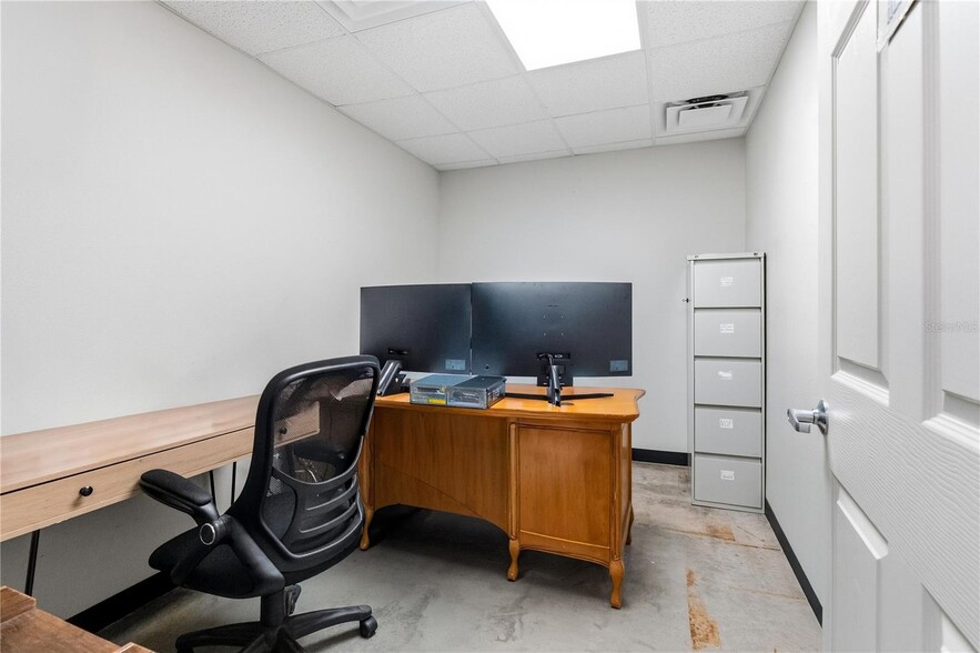 More Photos Of 15617 Old US Highway 441, Tavares Industrial For Lease