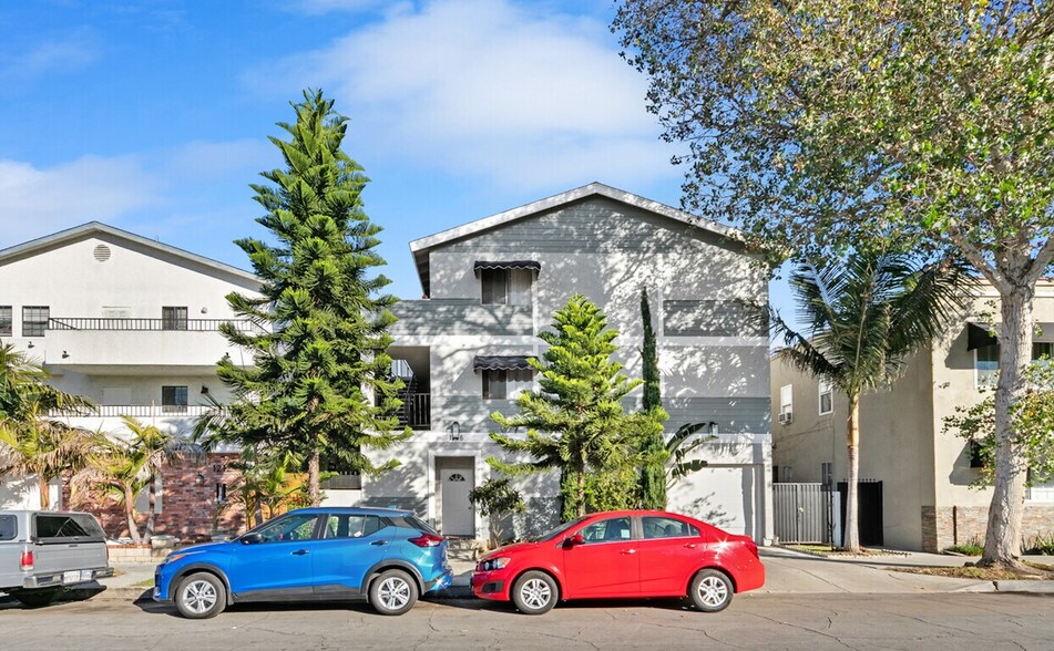 Primary Photo Of 1206 Gladys Ave, Long Beach Apartments For Sale