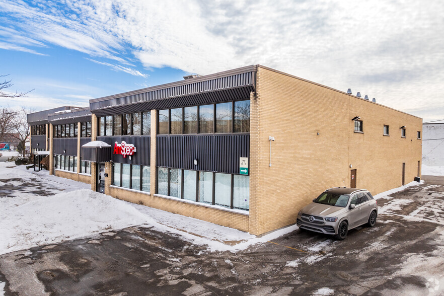 Primary Photo Of 9400-9430 St Pascal-Gagnon, Saint-leonard Warehouse For Sale