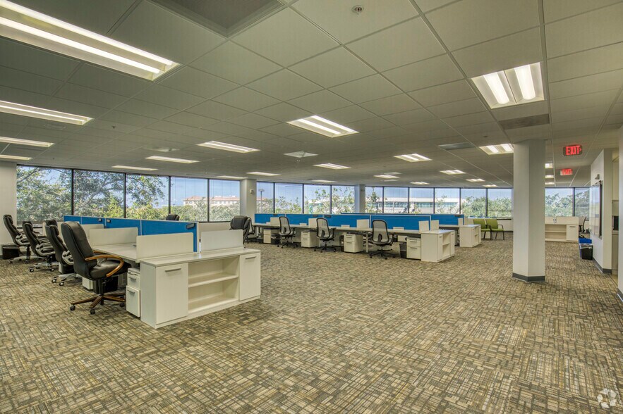 More Photos Of 5404 Cypress Center Dr, Tampa Office For Lease