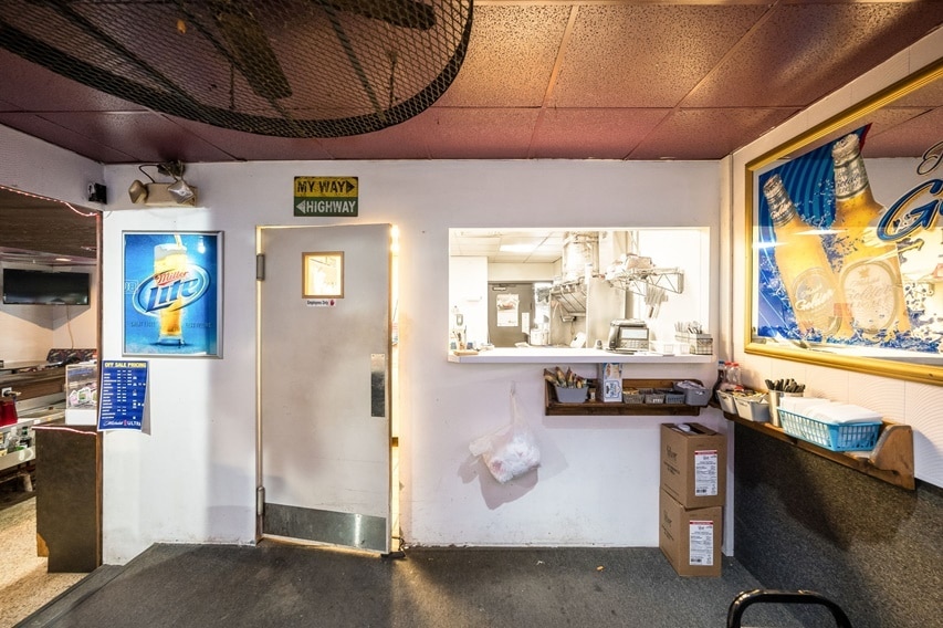 More Photos Of 236 E Maine St, Amboy Specialty For Sale