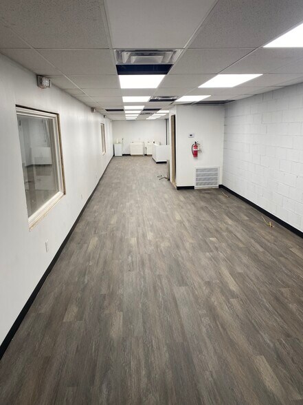 More Photos Of 602 Burns Street, Cincinnati Warehouse For Lease