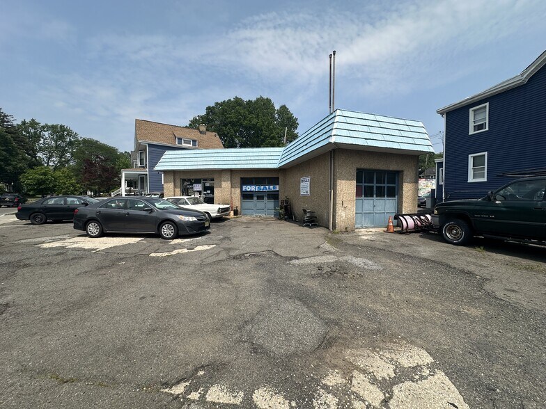More Photos Of 401 Irvington Ave, South Orange Auto Salvage Facility For Sale