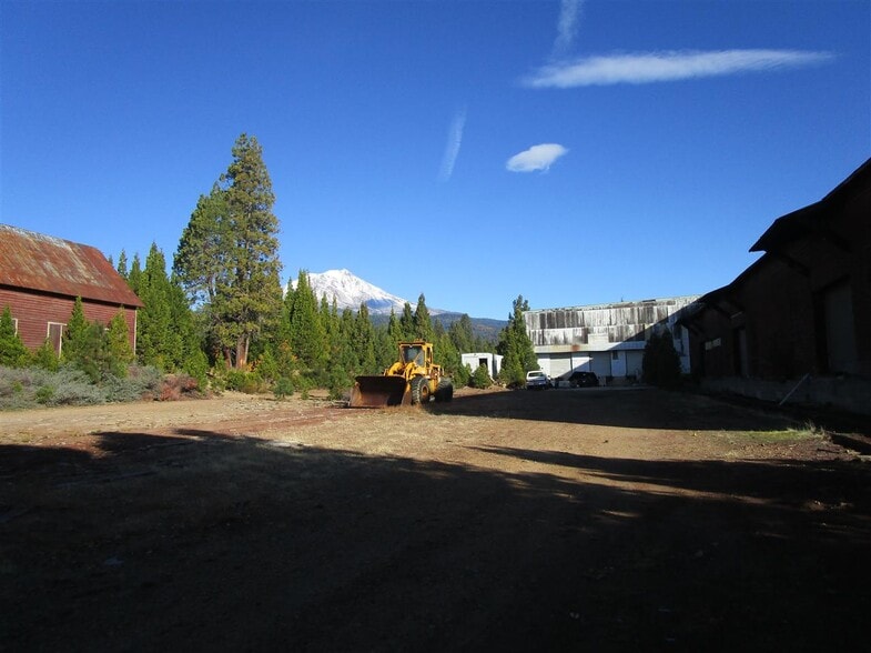 More Photos Of 801 Industrial Way, Mccloud Warehouse For Sale