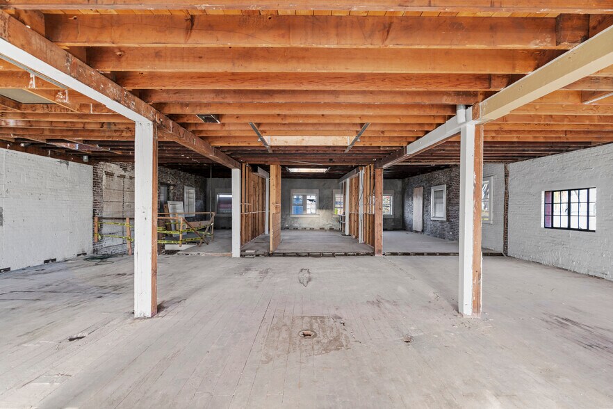 More Photos Of 800-810 Traction Ave, Los Angeles Office For Sale