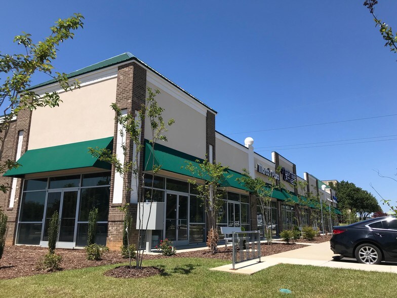 More Photos Of 4251 Ramsey St, Fayetteville General Retail For Lease