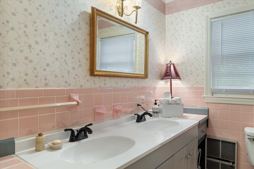 More Photos Of 252 David Bruce Ave, Charlotte Court House Hospitality For Sale