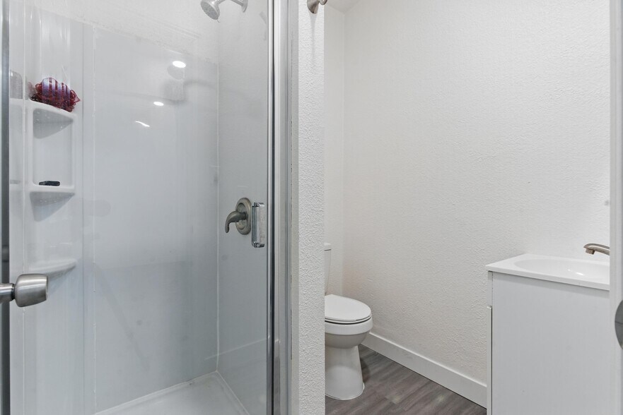 More Photos Of 214 S Maryland Pky, Las Vegas Loft Creative Space For Sale