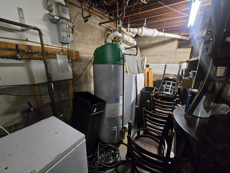 More Photos Of 48 School St, Lincoln Restaurant For Sale