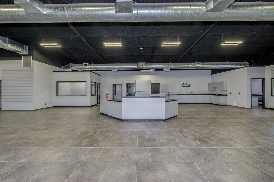 More Photos Of 185 State Highway 36 N, Caldwell Freestanding For Sale