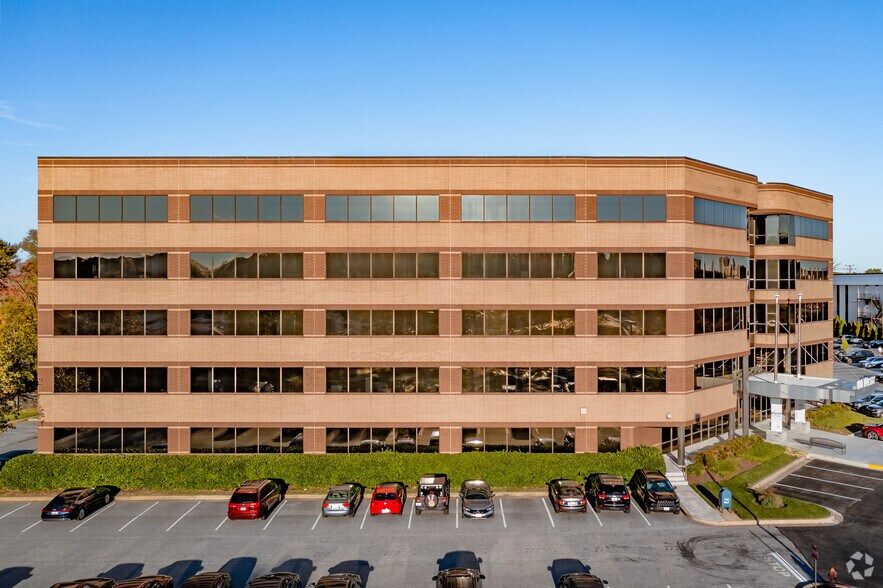 More Photos Of 100 West Rd, Towson Office For Lease