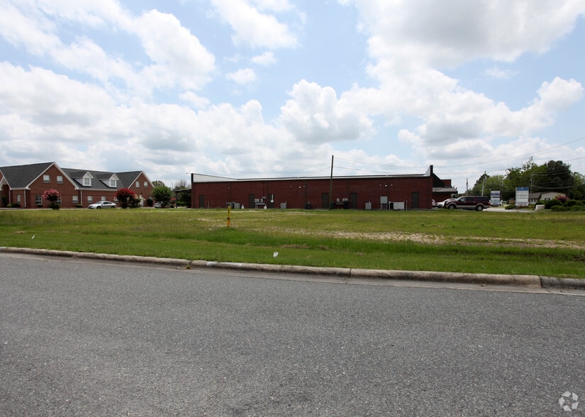 More Photos Of 1604 Wayne Memorial Dr, Goldsboro Land For Sale