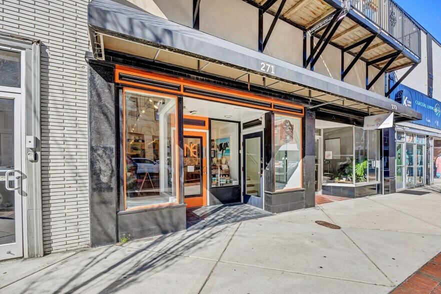 More Photos Of 271 N Front St, Wilmington General Retail For Sale