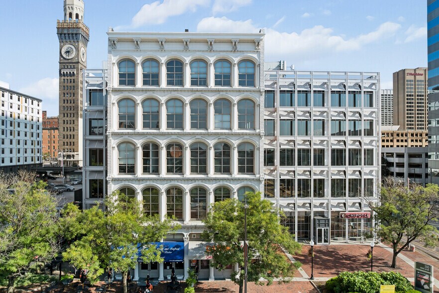 More Photos Of 300 W Pratt St, Baltimore Office For Sale