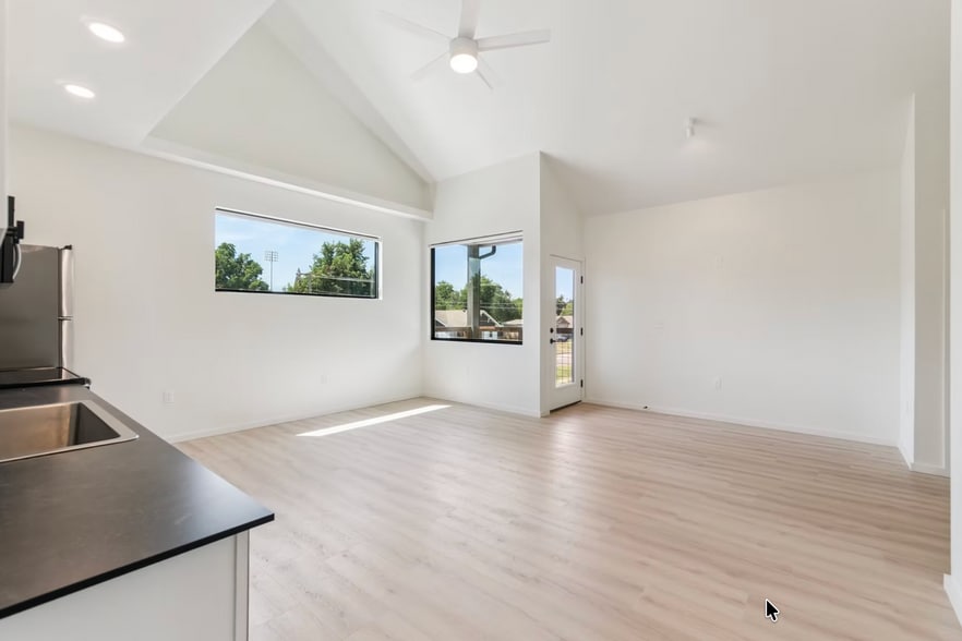 More Photos Of 1540 NW 30th St, Oklahoma City Apartments For Sale