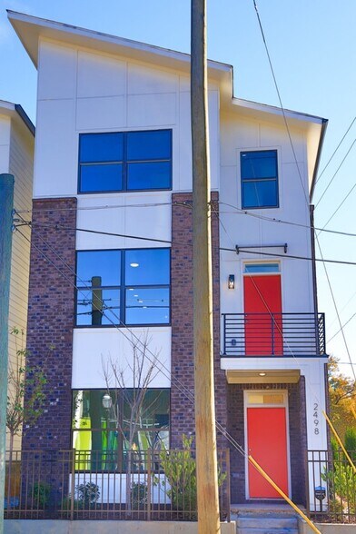 More Photos Of 2488 Perry Blvd NW, Atlanta Apartments For Sale