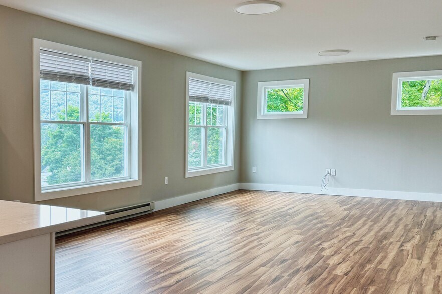 More Photos Of 45 High St, Waterbury Multifamily For Sale