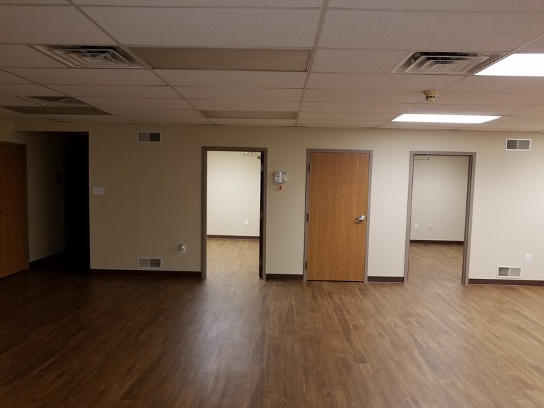More Photos Of 302 Fitz Henry Rd, Smithton Light Manufacturing For Sale