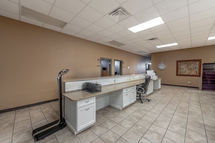 More Photos Of 6507 Coliseum Blvd, Alexandria Medical For Lease