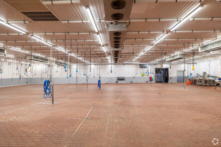 More Photos Of 609 10th St, Union City Industrial For Sale