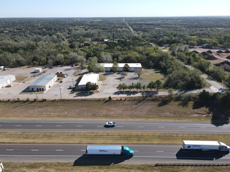 More Photos Of 5600 N Industrial Blvd, Edmond Warehouse For Lease