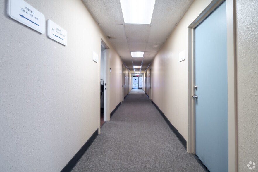 More Photos Of 6323 Sovereign Dr, San Antonio Office For Sale