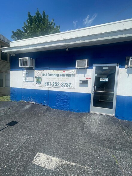 More Photos Of 211 S Mildred St, Ranson Freestanding For Lease