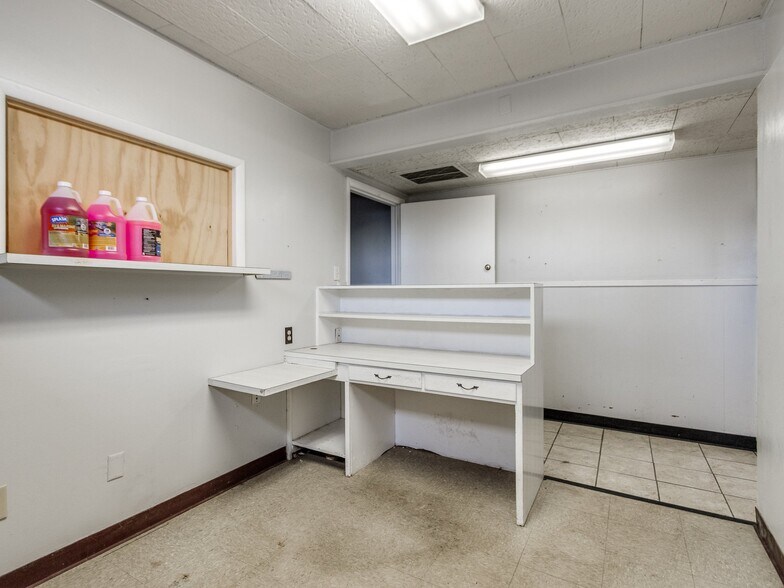 More Photos Of 5835 S Pennsylvania Ave, Oklahoma City Medical For Sale