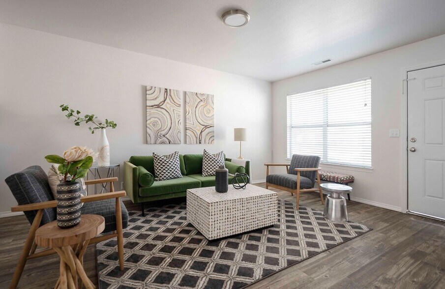 More Photos Of 275 S Fort Ln, Layton Apartments For Sale