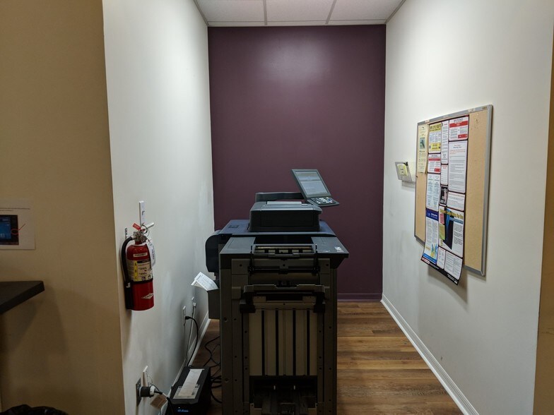 More Photos Of 4141 NW 37th Pl, Gainesville Office For Sale