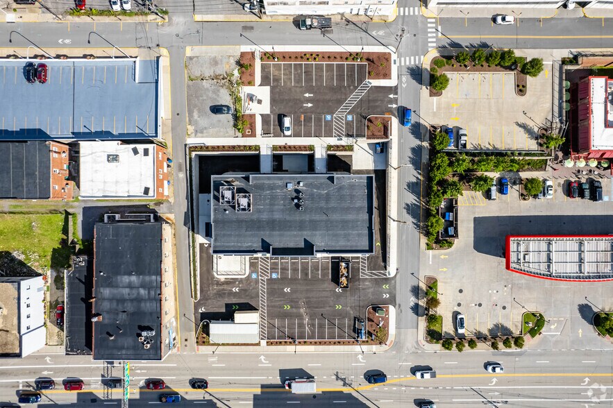 More Photos Of 1050 University Ave, Morgantown Storefront Retail Office For Lease