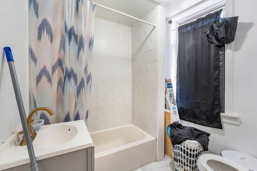 More Photos Of 415 Jersey St, Staten Island Multifamily For Sale