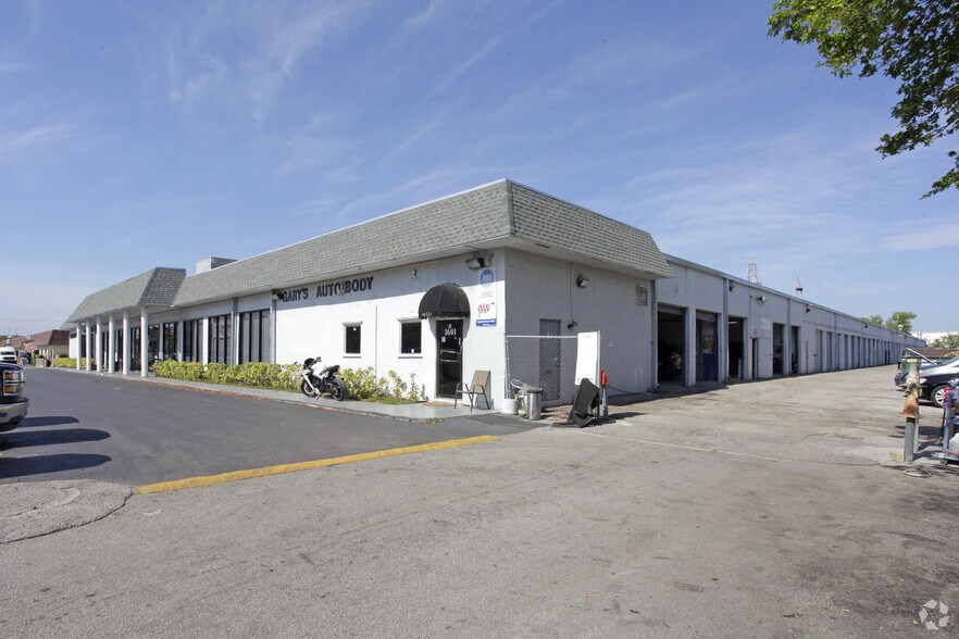 More Photos Of 1593-1667 Banks Rd, Margate Warehouse For Lease