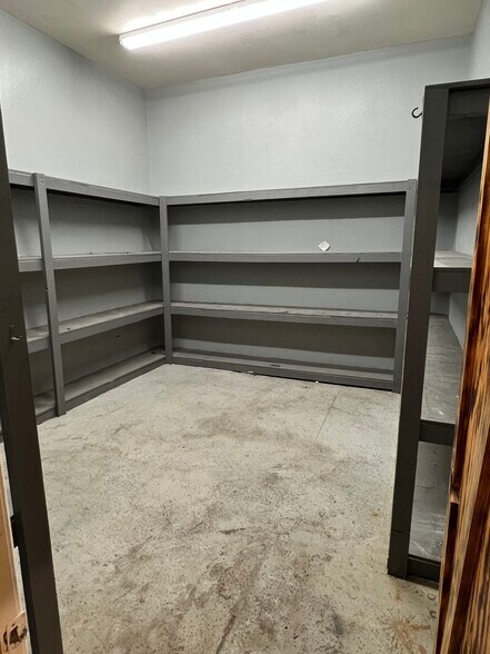 More Photos Of 516-518 S Broadway St, McAllen Office For Sale