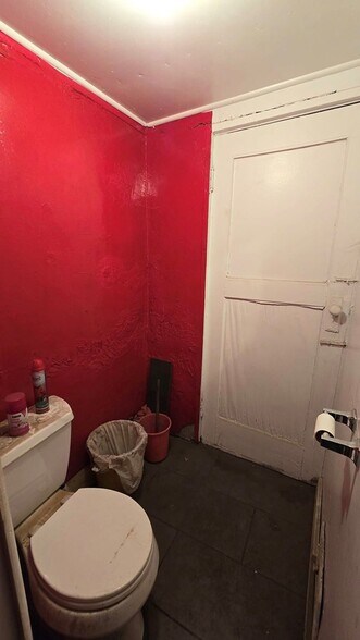 More Photos Of 311 W Broad St, New Bethlehem Specialty For Sale