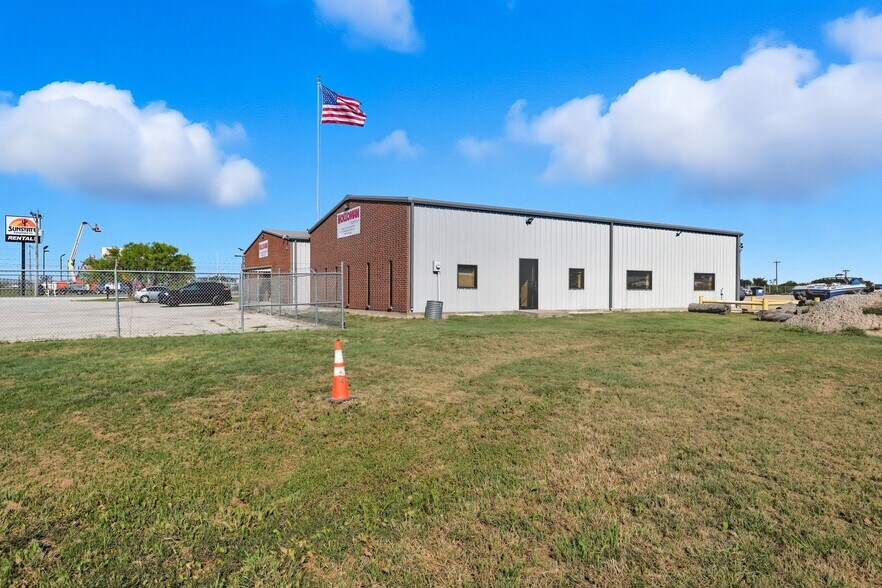 More Photos Of 16430 W US Highway 380, Ponder Warehouse For Sale